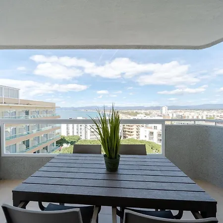 Rentalmar Blue & Pool Apartment Salou