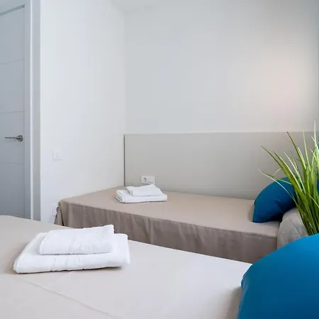 Rentalmar Blue & Pool * Салоу